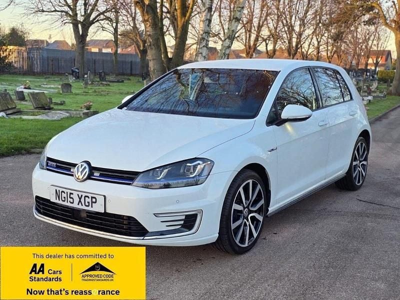 Used VW Golf VII GTE 204 HP (150 kW) 2015 White Hatchback