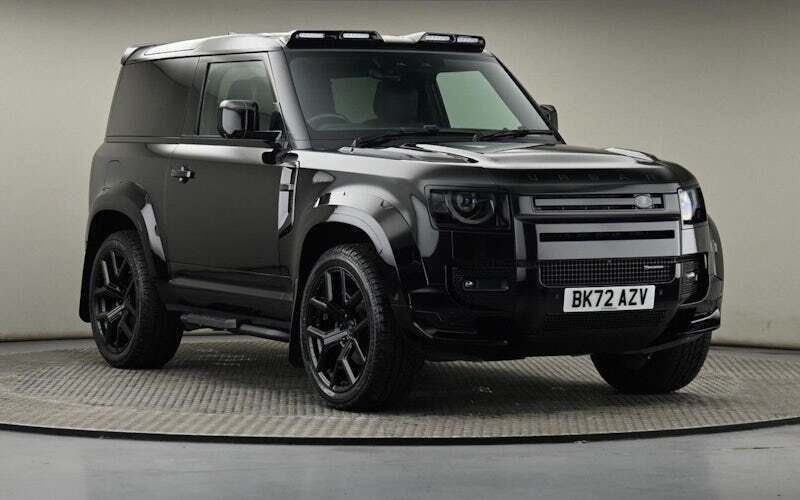 Used 2025 Land Rover Defender HSE Dynamic SUV | £60,000 (Super price) - Image 1/4