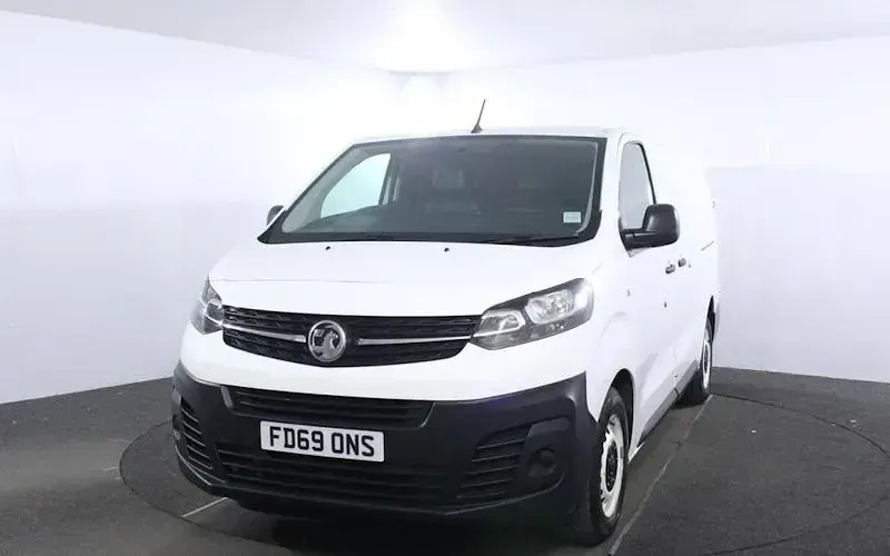 Używany Vauxhall Vivaro Edition 120 KM (88 kW) 2021 Minivan