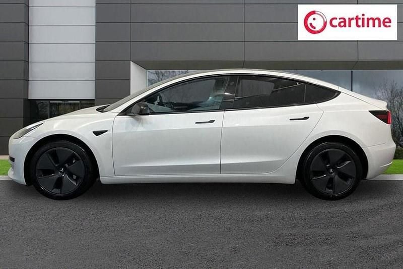 Used Tesla Model 3 Standard Range Plus 366 kW (498 HP) 2021 White Sedan