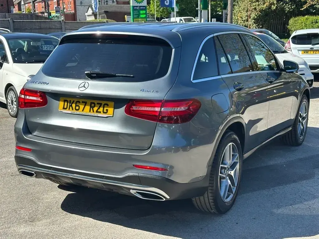Begagnad Mercedes GLC220 AMG line 170 HK (125 kW) 2017 Grå SUV