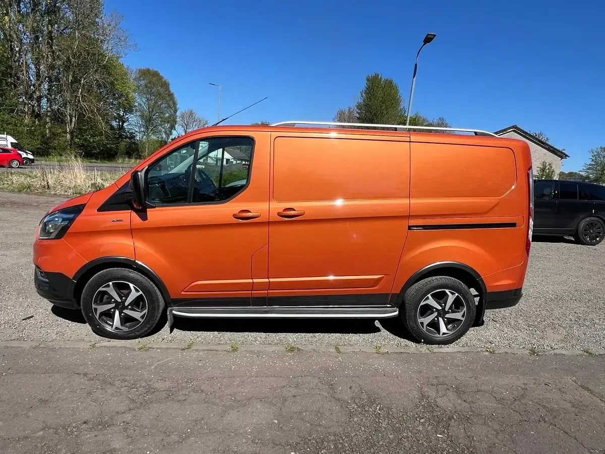 Used Ford Transit Custom Active 170 HP (125 kW) 2023 Orange Van