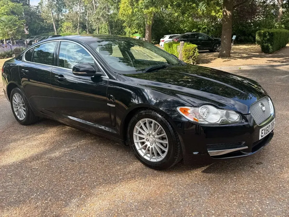 Used Jaguar XF Luxury 238 HP (175 kW) 2010 Black Sedan