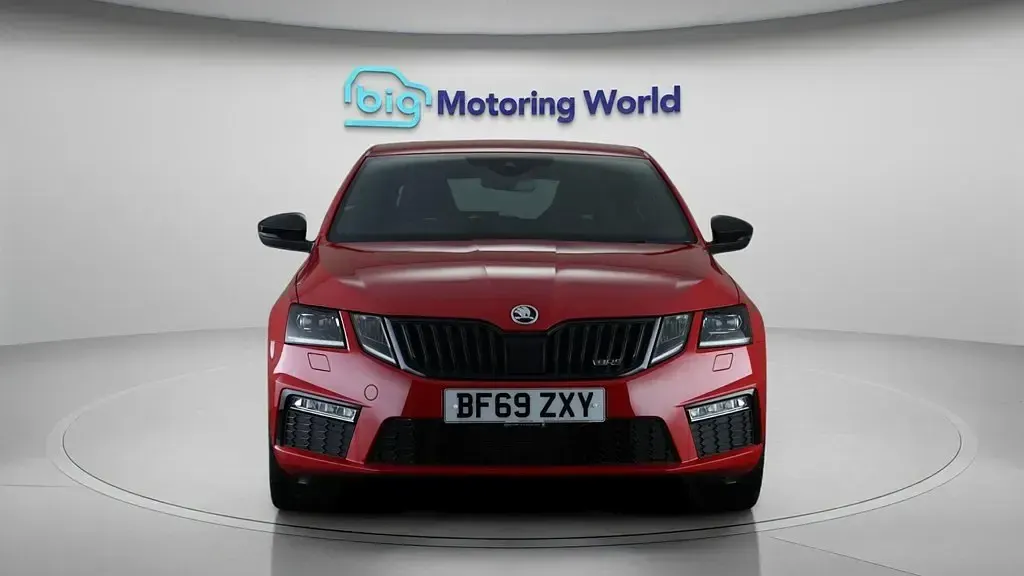 Begagnad Skoda Octavia vRS 245 HK (180 kW) 2020 Röd Halvkombi