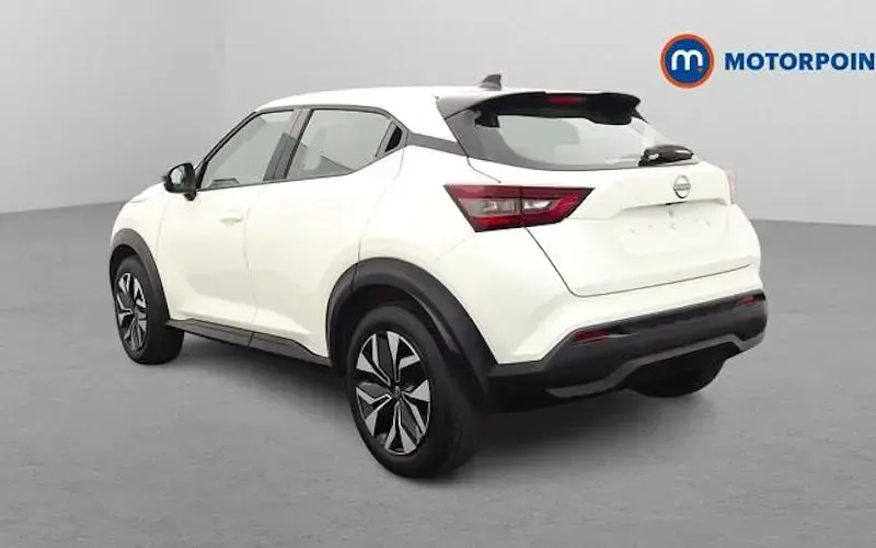 Used Nissan Juke Acenta 114 HP (83 kW) 2023 White SUV
