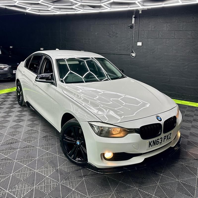 Used BMW 320 Sport Line 2013 White Sedan