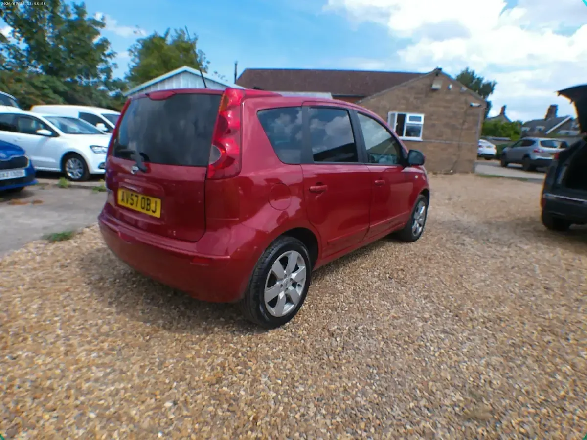 Used Nissan Note Acenta 88 HP (64 kW) 2007 Red Hatchback