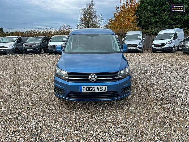 Used VW Caddy Highline 122 HP (89 kW) 2016 Blue MPV