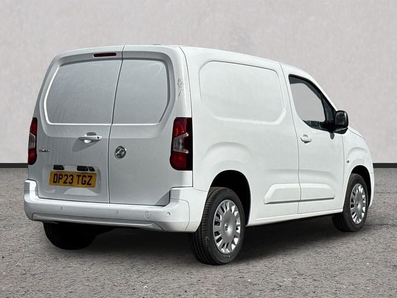 Used Vauxhall Combo 100 HP (73 kW) 2023 White MPV