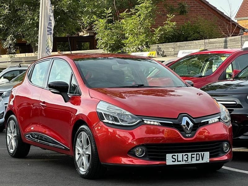 Red Used 2013 Renault Clio IV Dynamique Hatchback | £3,999 (Good price) - Image 1/4