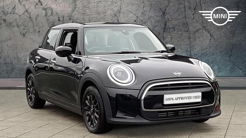 Used Mini Cooper Classic 134 HP (98 kW) 2023 Black Hatchback