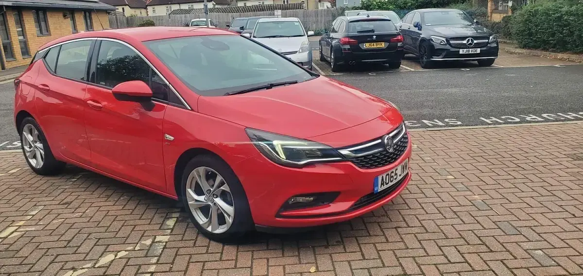 Used Vauxhall Astra SRi 2015 Red Hatchback
