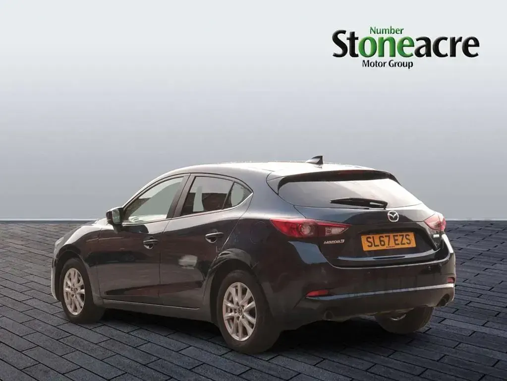 Usado Mazda 3 121 CV (88 kW) 2017 Azul Utilitario