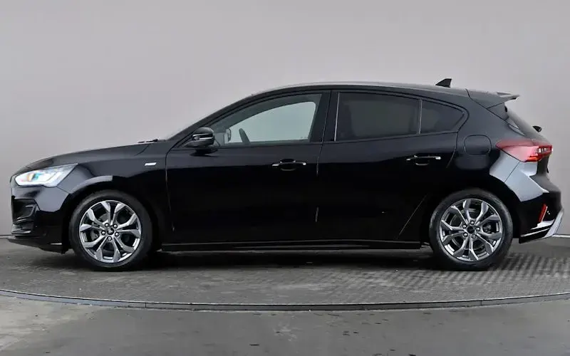 Used Ford Focus ST-Line 125 HP (91 kW) 2023 Hatchback