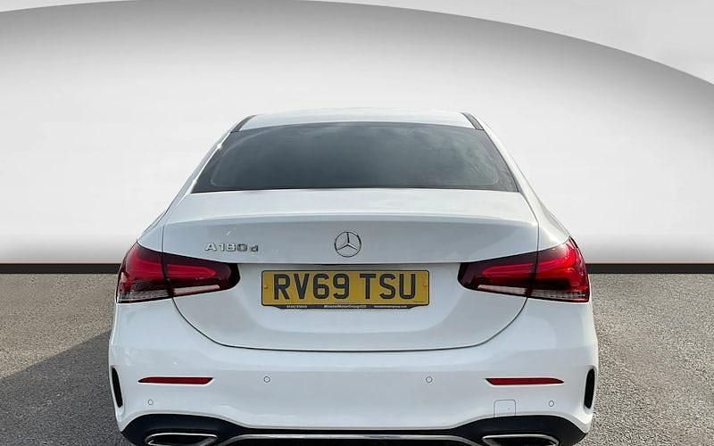 Used Mercedes A180 Executive 116 HP (85 kW) 2019 White Sedan