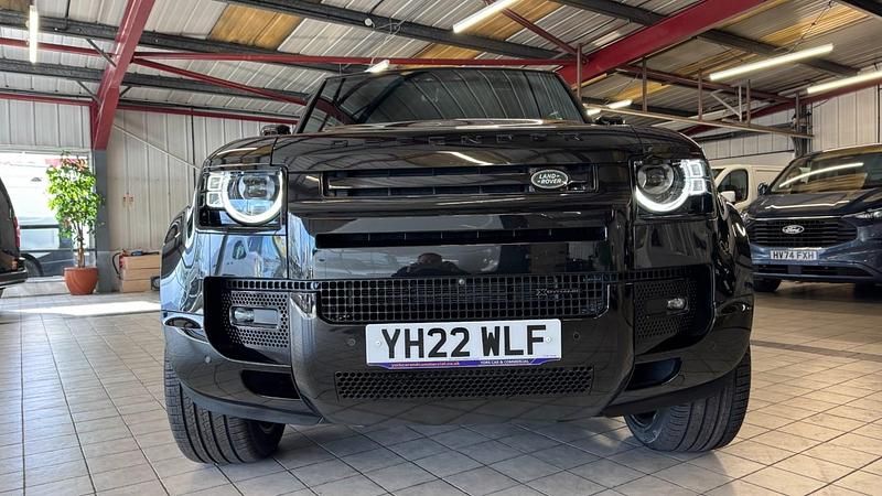 Used Land Rover Defender SE Dynamic 2022 Black SUV