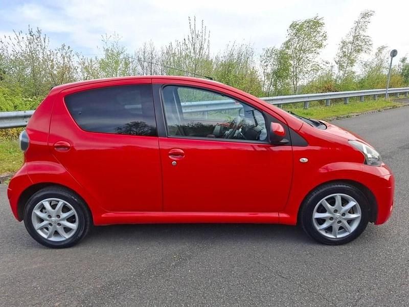 Usado Toyota Aygo 2013 Multicoloured Citadino