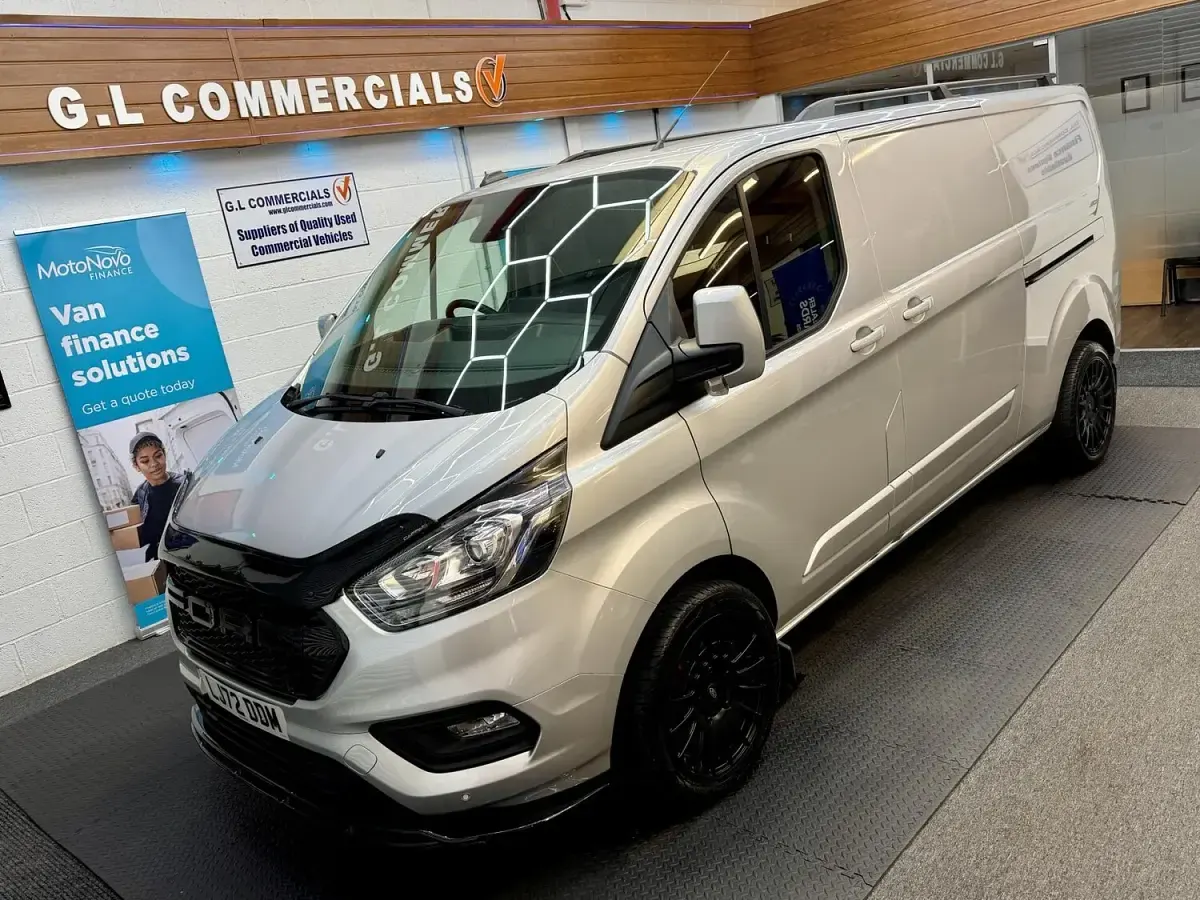 Used Ford Transit Custom Limited 130 HP (95 kW) 2023 Silver Van