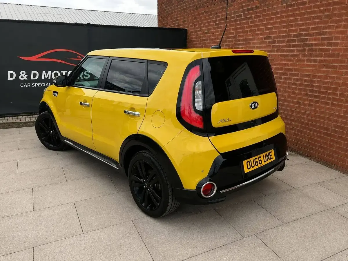 Used Kia Soul 134 HP (98 kW) 2016 Yellow SUV
