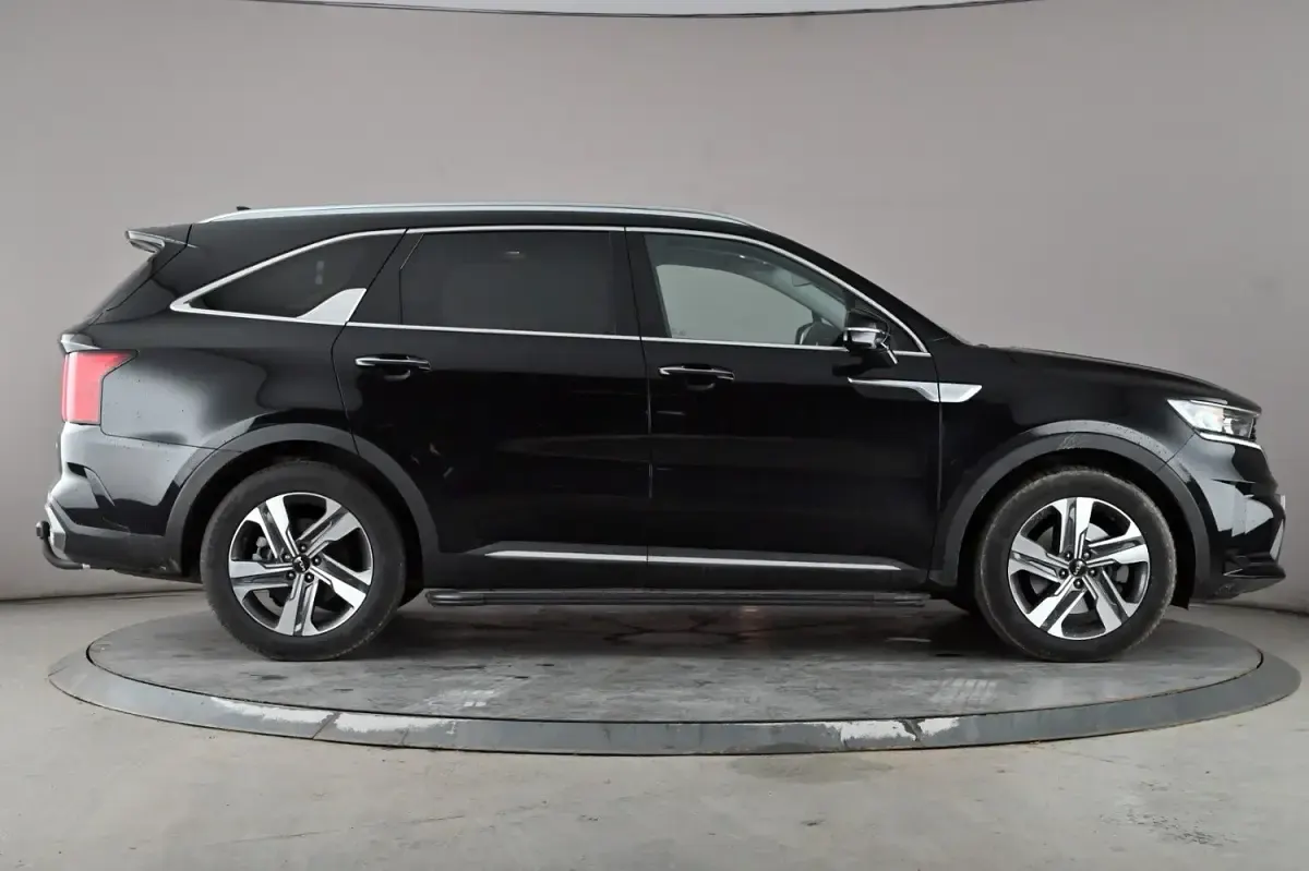 Used Kia Sorento Vision 190 HP (139 kW) 2024 Black SUV