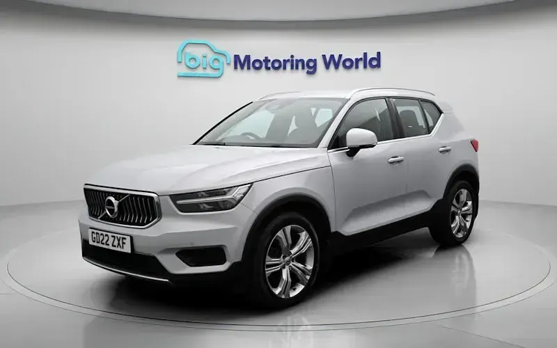 Used Volvo XC40 Inscription 197 HP (144 kW) 2021 Silver SUV
