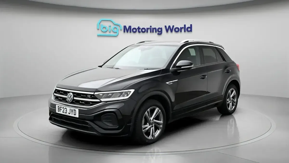 Used VW T-Roc R-line 148 HP (108 kW) 2023 Black SUV
