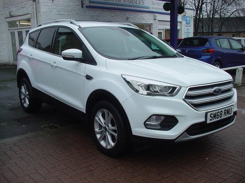 Used Ford Kuga Titanium 120 HP (88 kW) 2018 White SUV