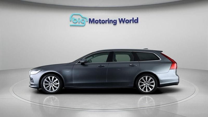 Used Volvo V90 Momentum 190 HP (139 kW) 2020 Grey Estate
