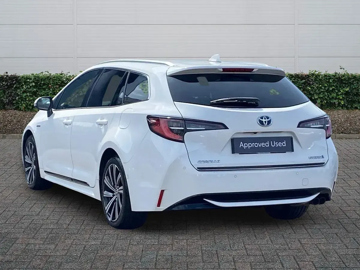Used Toyota Corolla Design 2021 White Estate