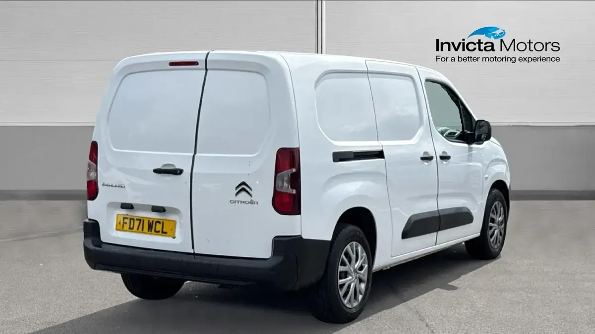Used Citroën Berlingo 100 HP (73 kW) 2022 White MPV