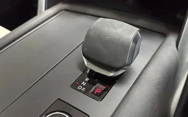 Used Land Rover Discovery HSE Dynamic 349 HP (256 kW) 2024 Black SUV