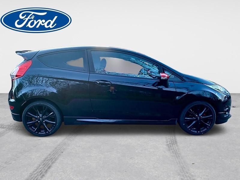 Used Ford Fiesta Zetec 140 HP (102 kW) 2014 Black Hatchback