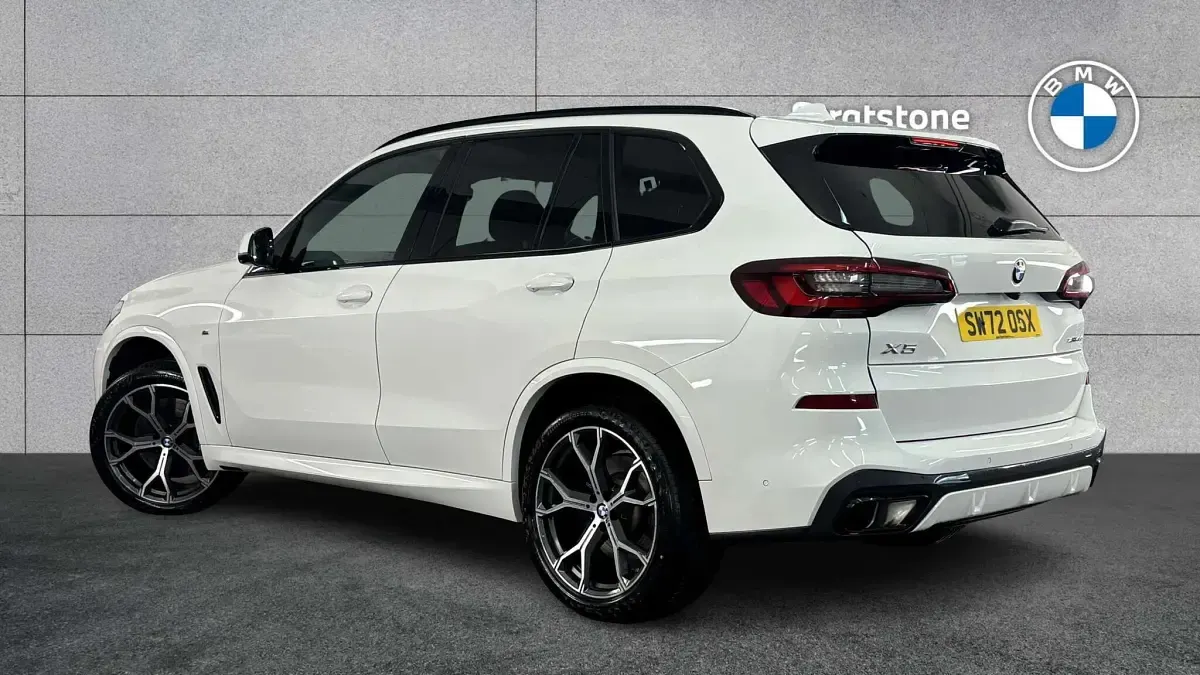 Used BMW X5 M Sport 335 HP (246 kW) 2022 White SUV
