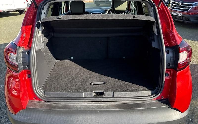 Used Renault Captur Iconic 90 HP (66 kW) 2018 Other SUV