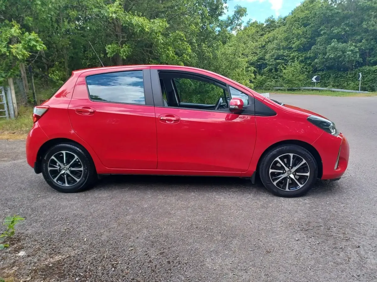 Gebraucht Toyota Yaris 2018 Rot Kleinwagen