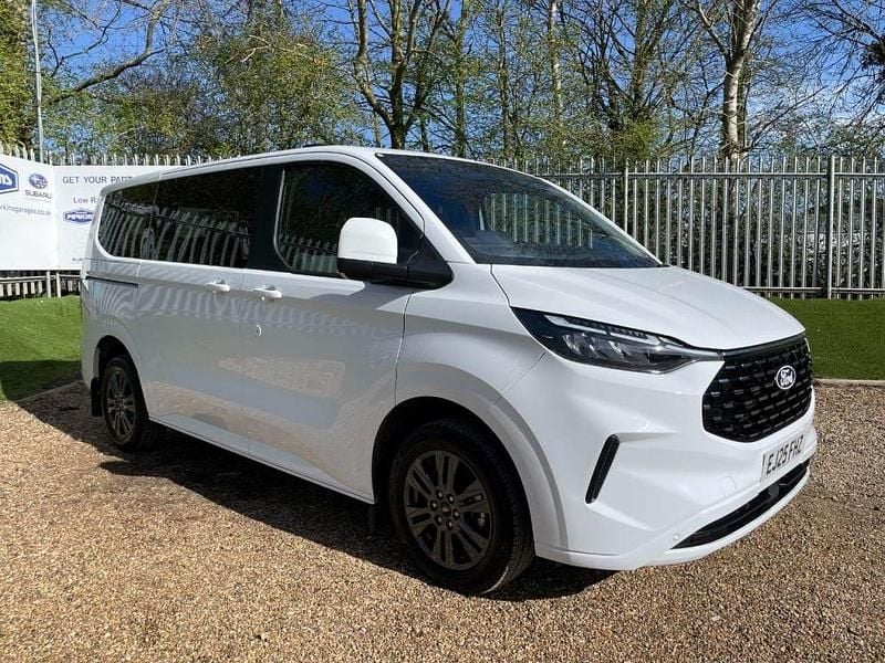 Used Ford Tourneo Titanium 170 HP (125 kW) 2025 White MPV