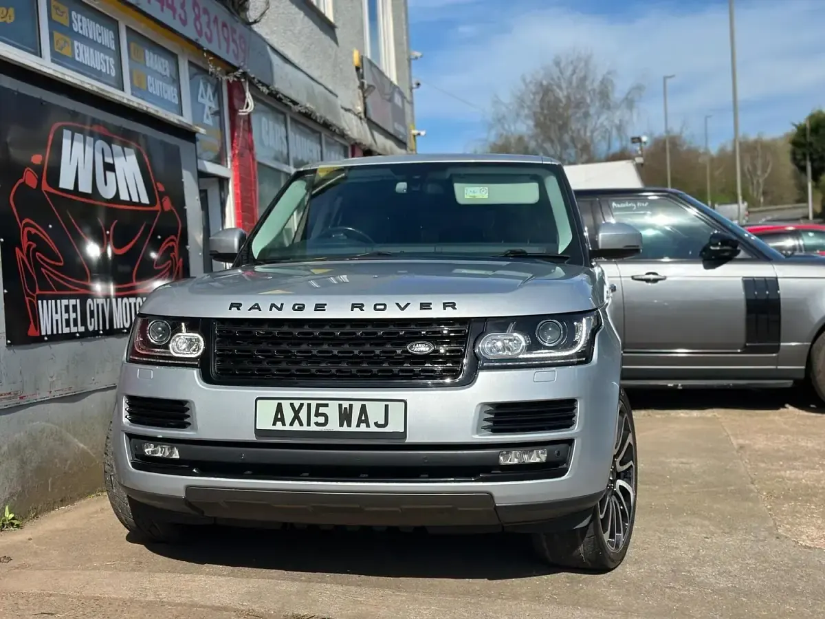 Used Land Rover Range Rover Vogue SE 339 HP (249 kW) 2015 Silver SUV