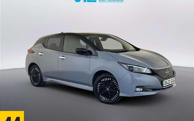 Begagnad Nissan Leaf Tekna 160 kW (218 HK) 2022 Halvkombi