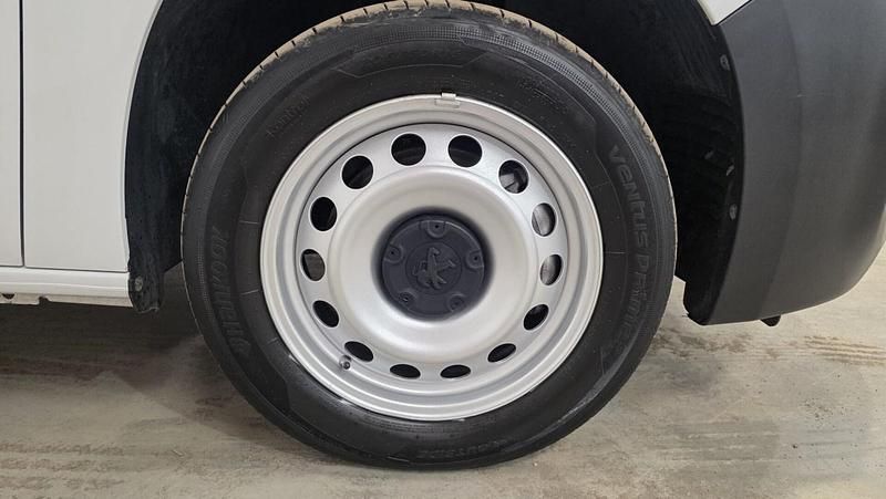 Used Peugeot Partner Premium 131 HP (96 kW) 2023 White MPV