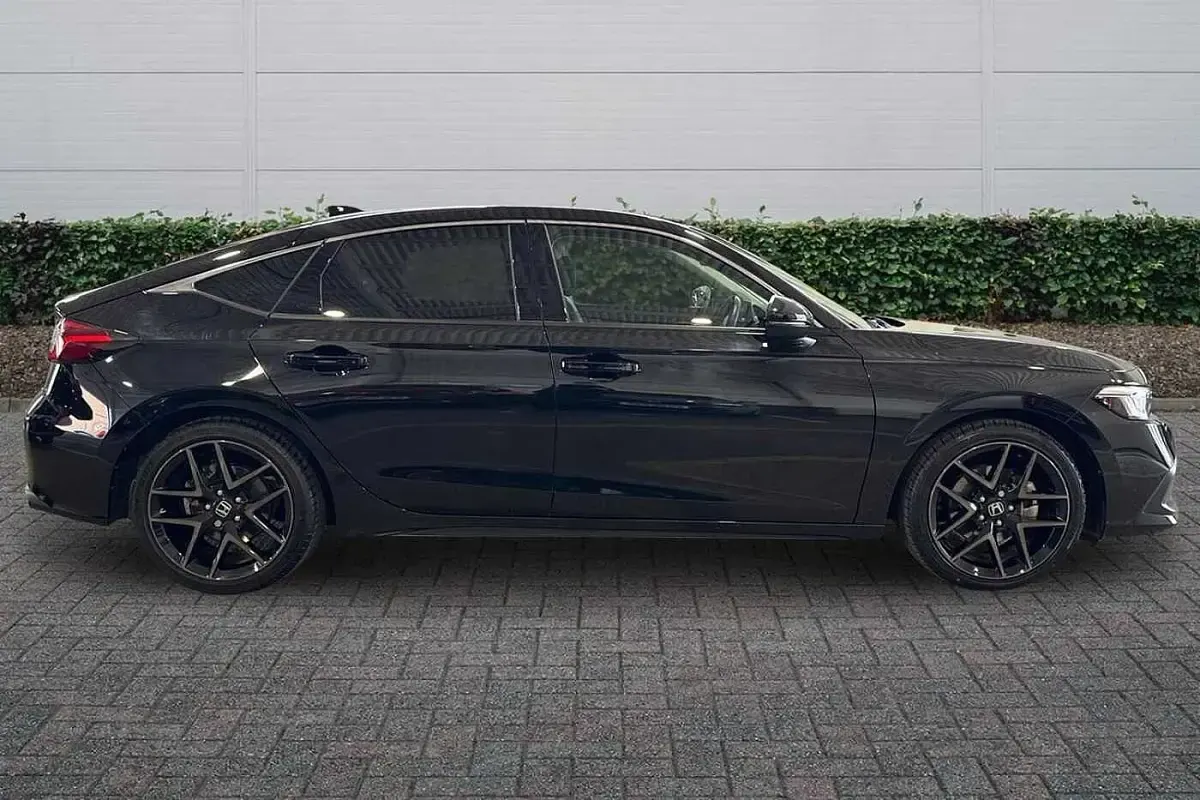 Used Honda Civic Advance 184 HP (135 kW) 2023 Black Hatchback