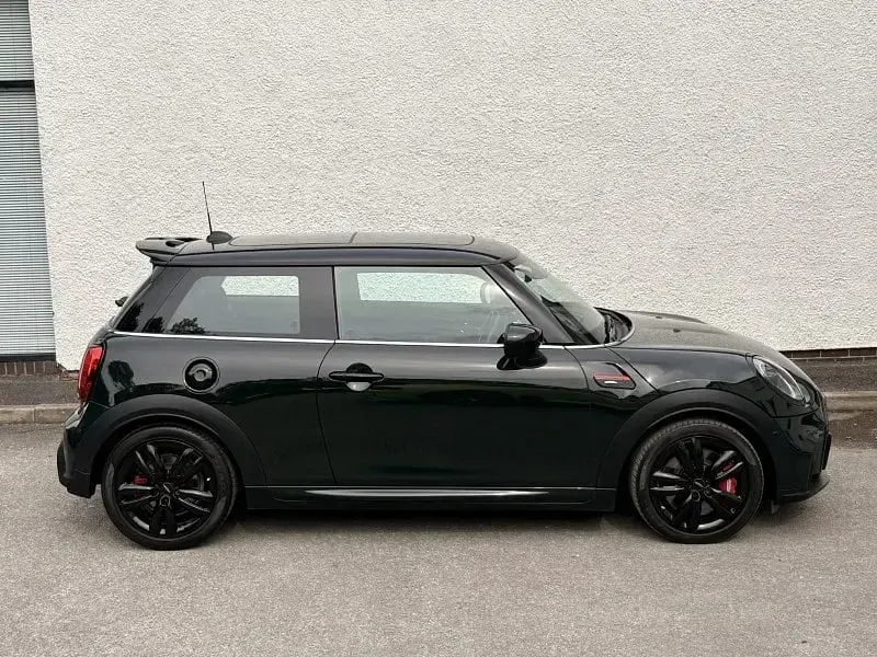 Used Mini John Cooper Works Hatch 228 HP (167 kW) 2023 Green Hatchback