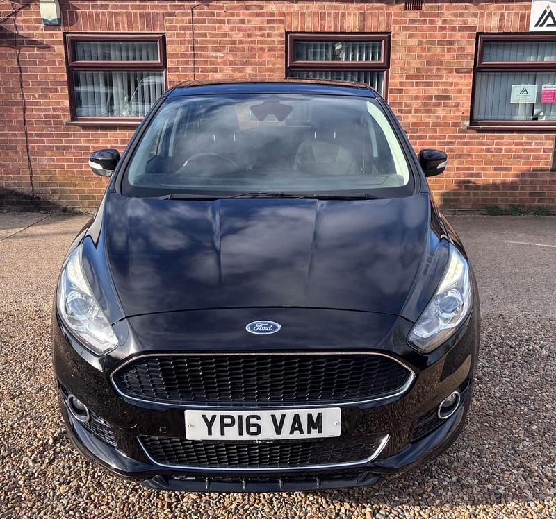 Used Ford S-MAX Sport 180 HP (132 kW) 2016 Black MPV