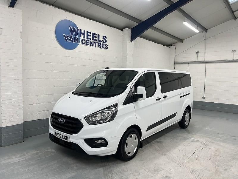 Used Ford Transit Custom Trend 2022 White Estate