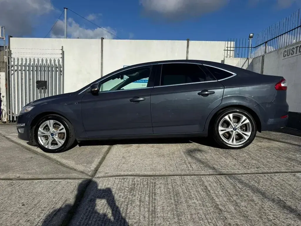 Used Ford Mondeo Business Edition 163 HP (119 kW) 2013 Grey Hatchback