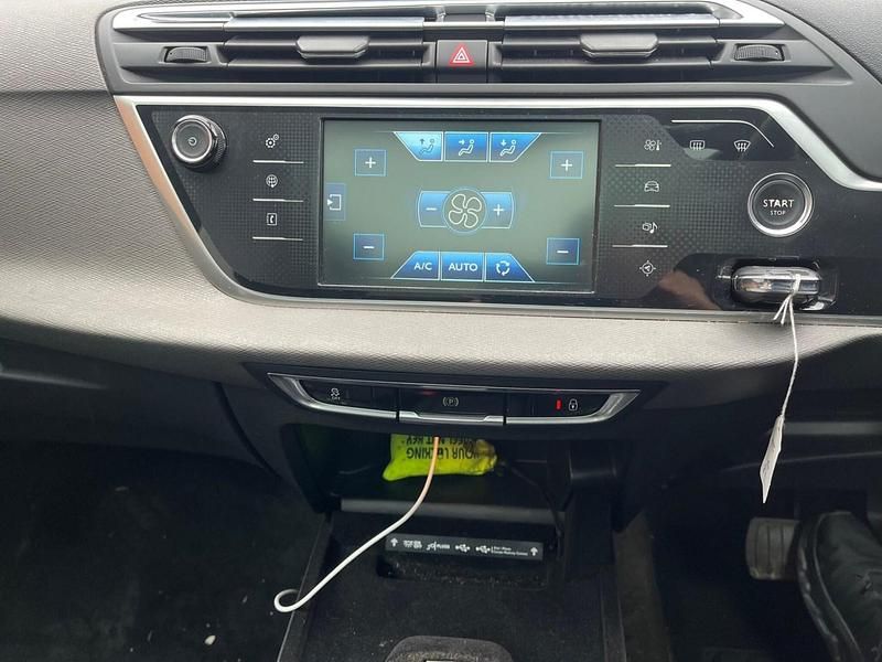 Used Citroën Grand C4 Picasso Exclusive 2014 White MPV