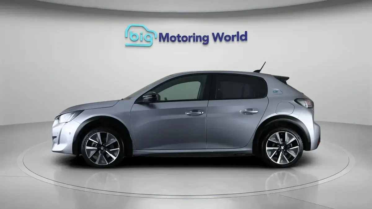 Used Peugeot e-208 GT 100 kW (136 HP) 2022 Grey Hatchback