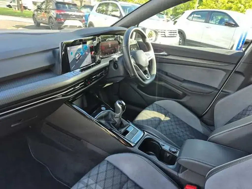 Used VW Golf VIII Black Edition 150 HP (110 kW) 2024 White Hatchback