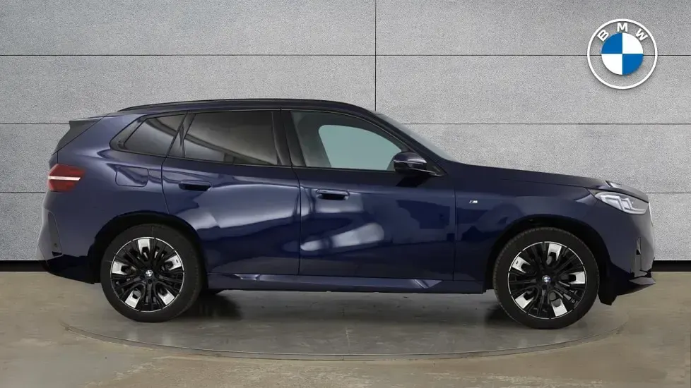 Begagnad BMW X3 M Sport 197 HK (144 kW) 2025 Blå SUV