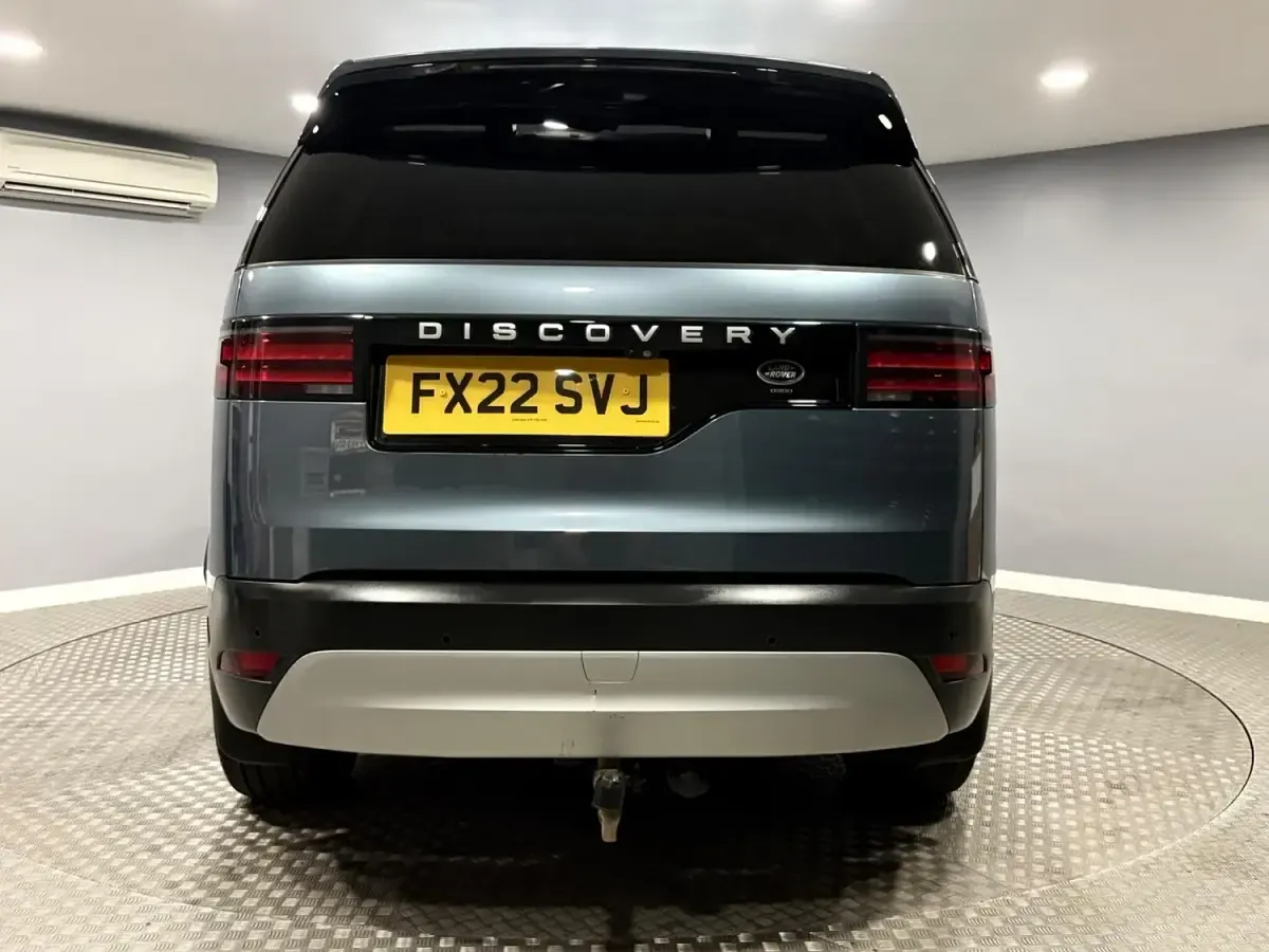 Used Land Rover Discovery SE 296 HP (217 kW) 2022 Blue SUV