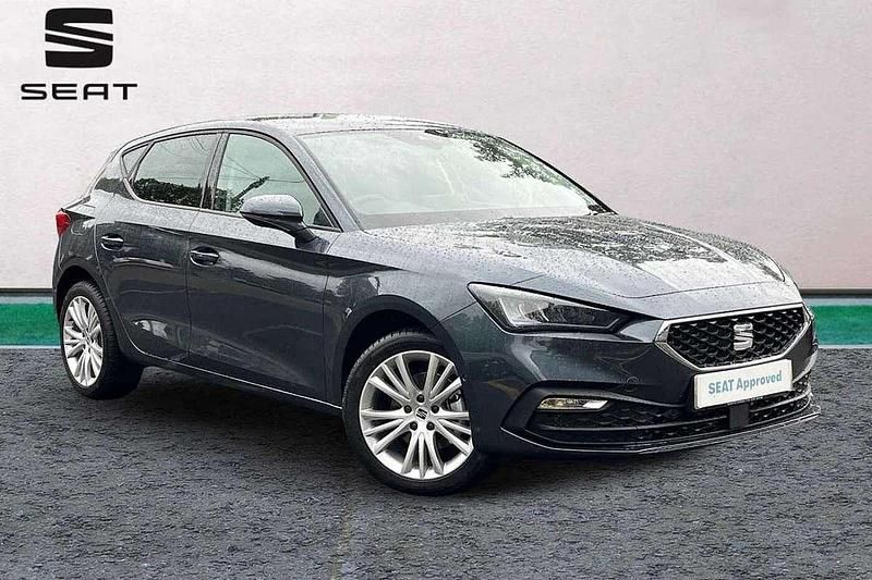Grey New 2025 Seat Leon SE Dynamic Hatchback | £21,395 (A bit pricey) - Image 1/4